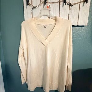 GAP Cream V-Neck Sweater